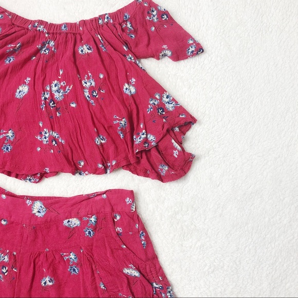 Chelsea & Violet Other - Chelsea & violet Floral two piece